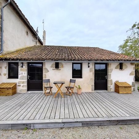 Le Moulin Du Fresne, Chambres D'Hotes Gourgé Kültér fotó
