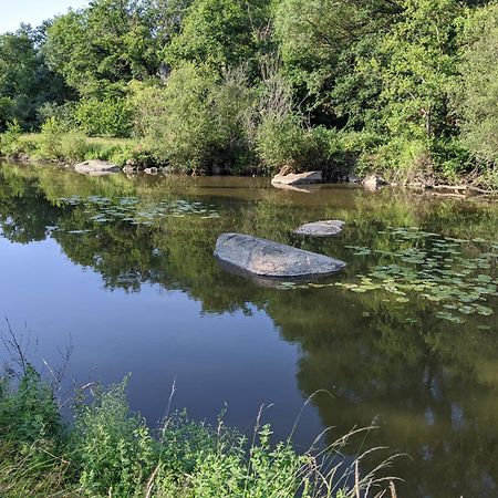 Le Moulin Du Fresne, Chambres D'Hotes Gourgé Kültér fotó