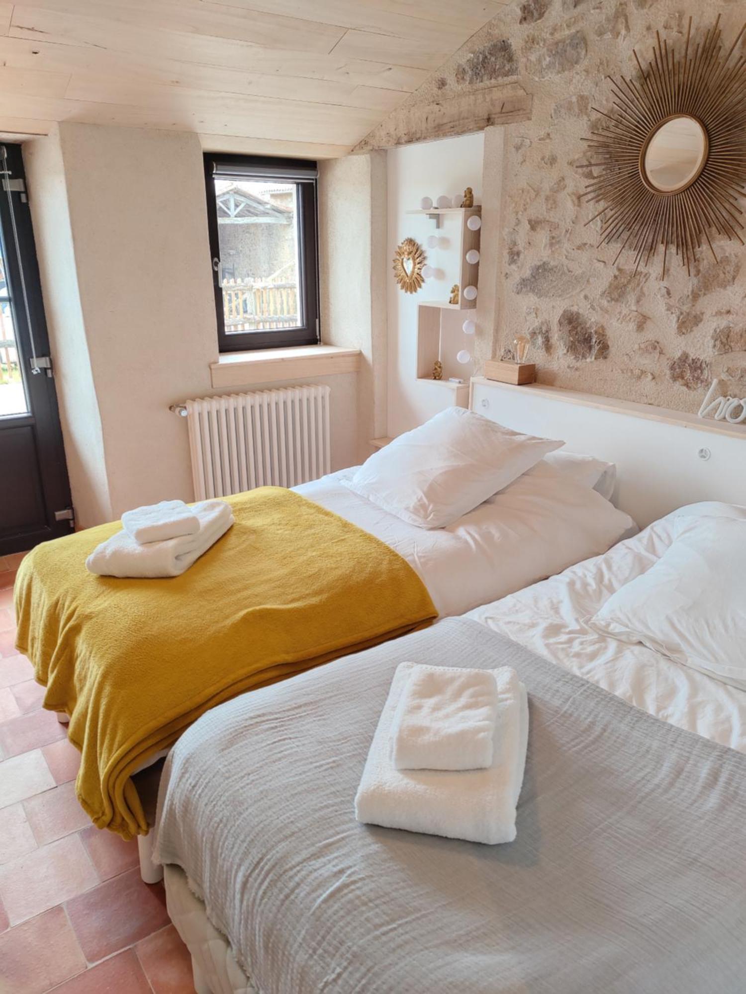 Le Moulin Du Fresne, Chambres D'Hotes Gourgé Kültér fotó